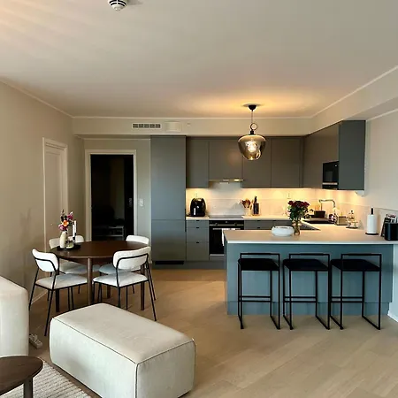 Close To Center With 65 M2 Balcony Lägenhet Bergen