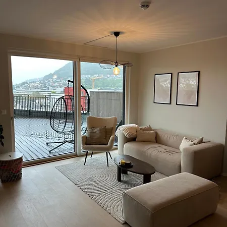 Close To Center With 65 M2 Balcony Lägenhet Bergen
