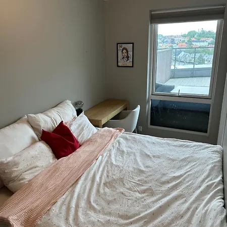 Close To Center With 65 M2 Balcony * Bergen